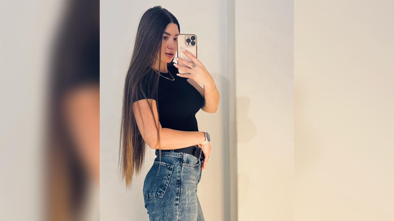 Webcam chat profile for SweetBantik: Nails