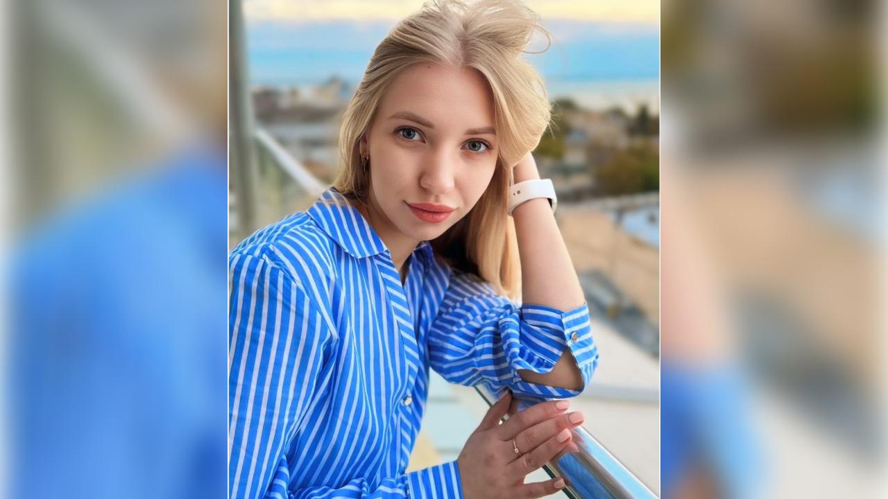 Webcam chat profile for KaelaMirren: Outfits