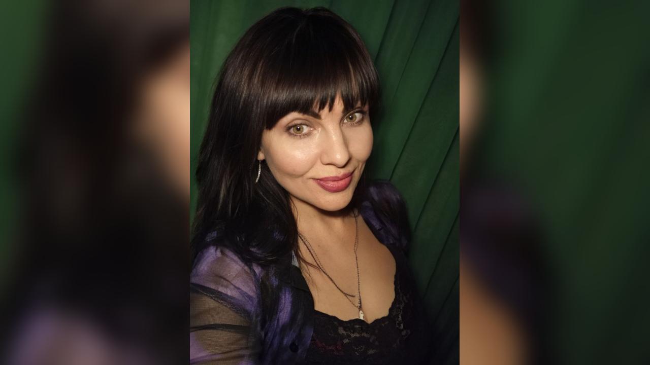 Webcam chat profile for Elisora: Dancing