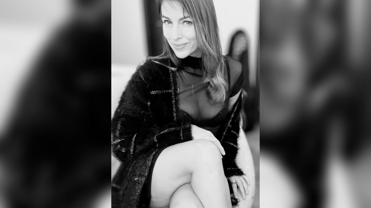 Webcam chat profile for lovelyNic: Bondage & discipline