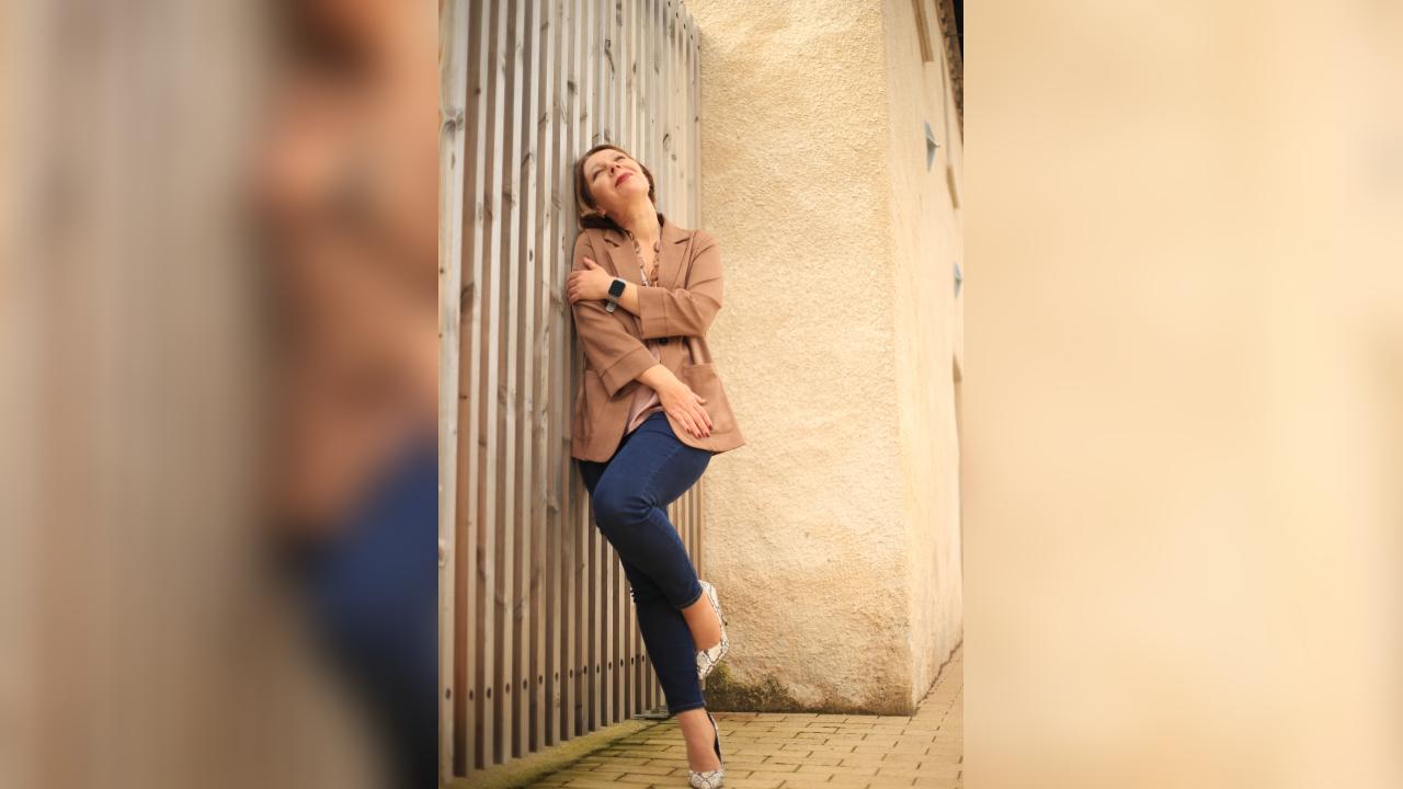 Webcam chat profile for Dinara: Ask about my Hobbies