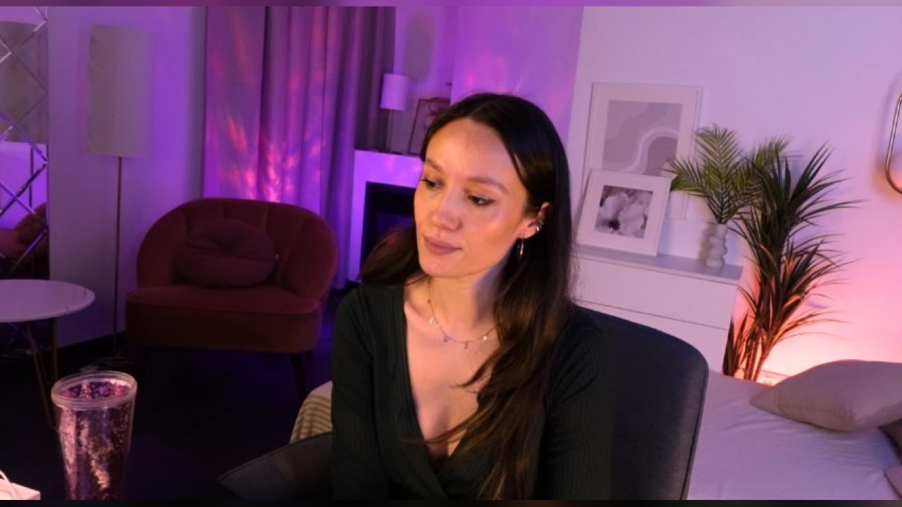 Webcam chat profile for AgnesGoddes: Legs, feet & shoes