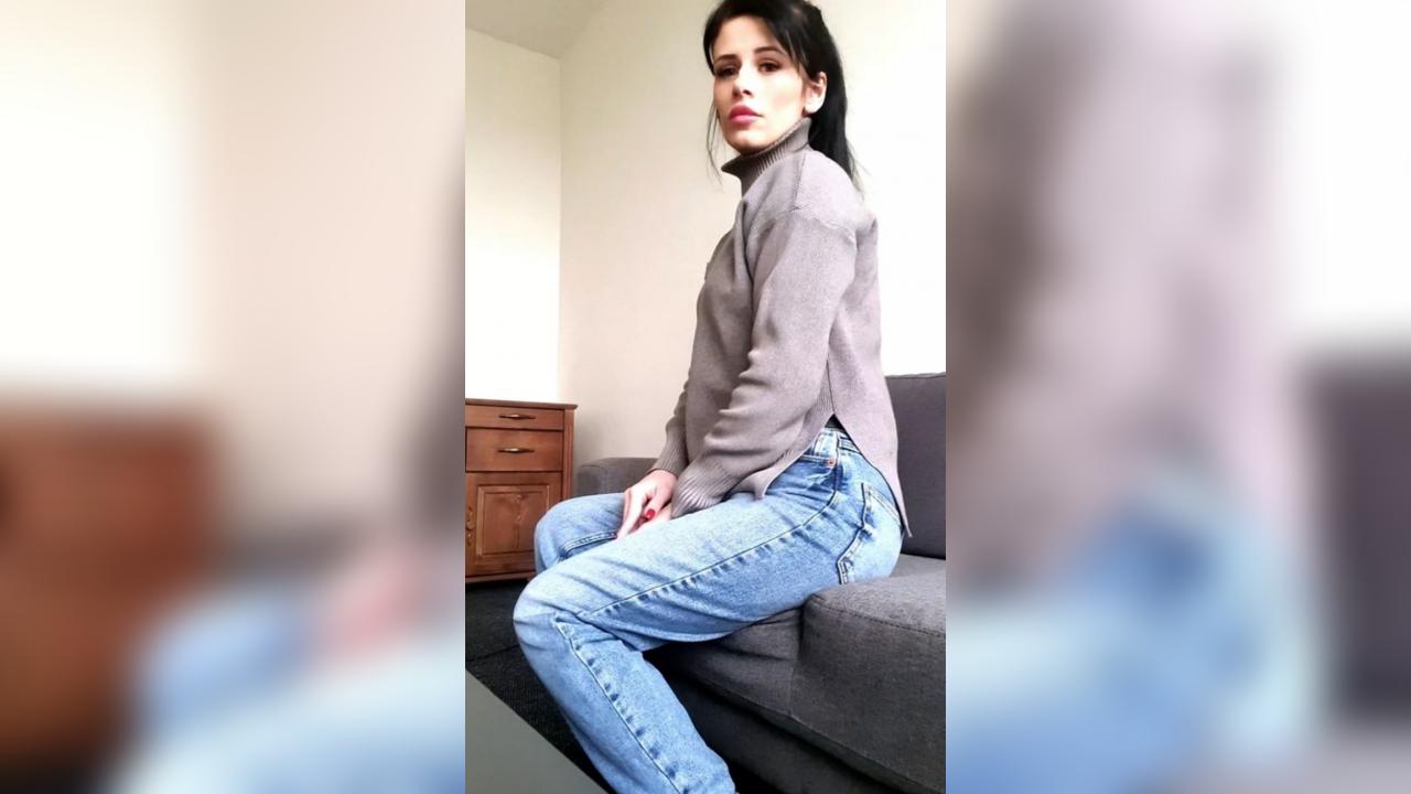 Webcam chat profile for RavellaNoir: Outfits