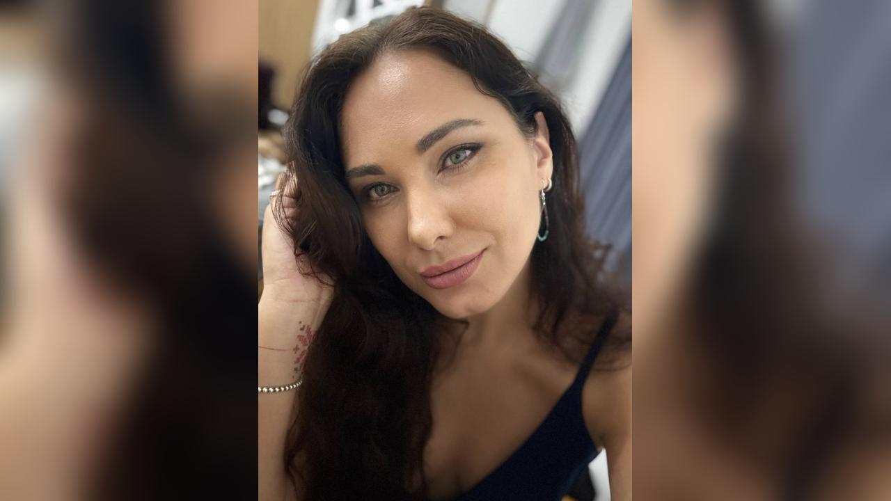 Webcam chat profile for CodeLiana: Dancing