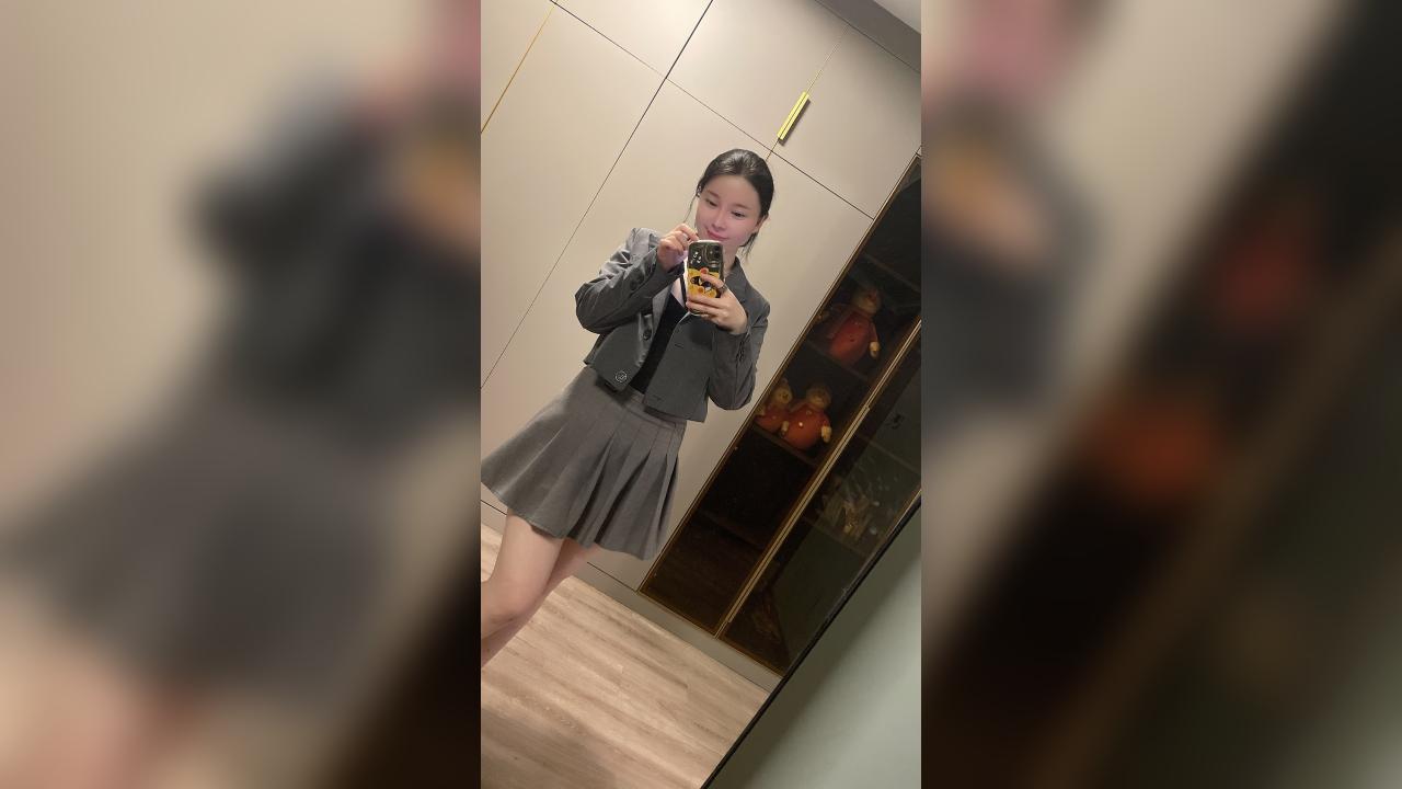 Webcam chat profile for Adeline37: Bondage & discipline