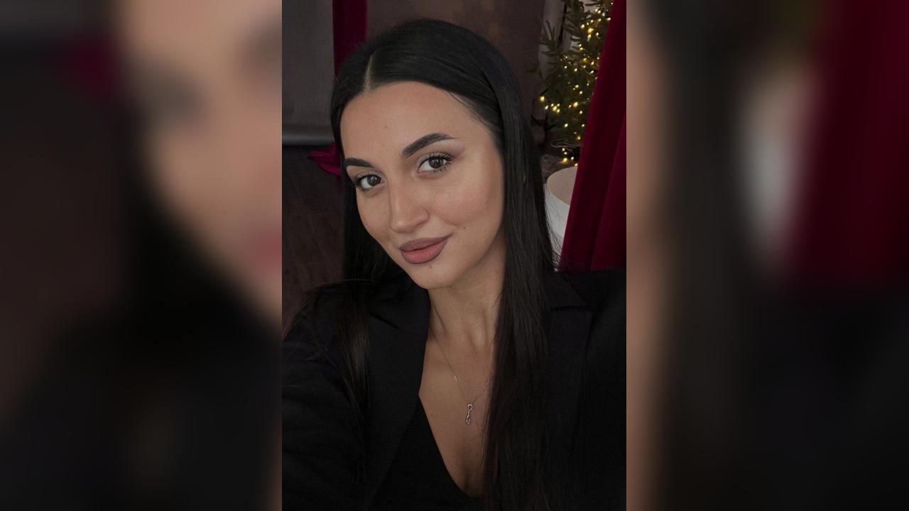 Webcam chat profile for XArinaX: Travel