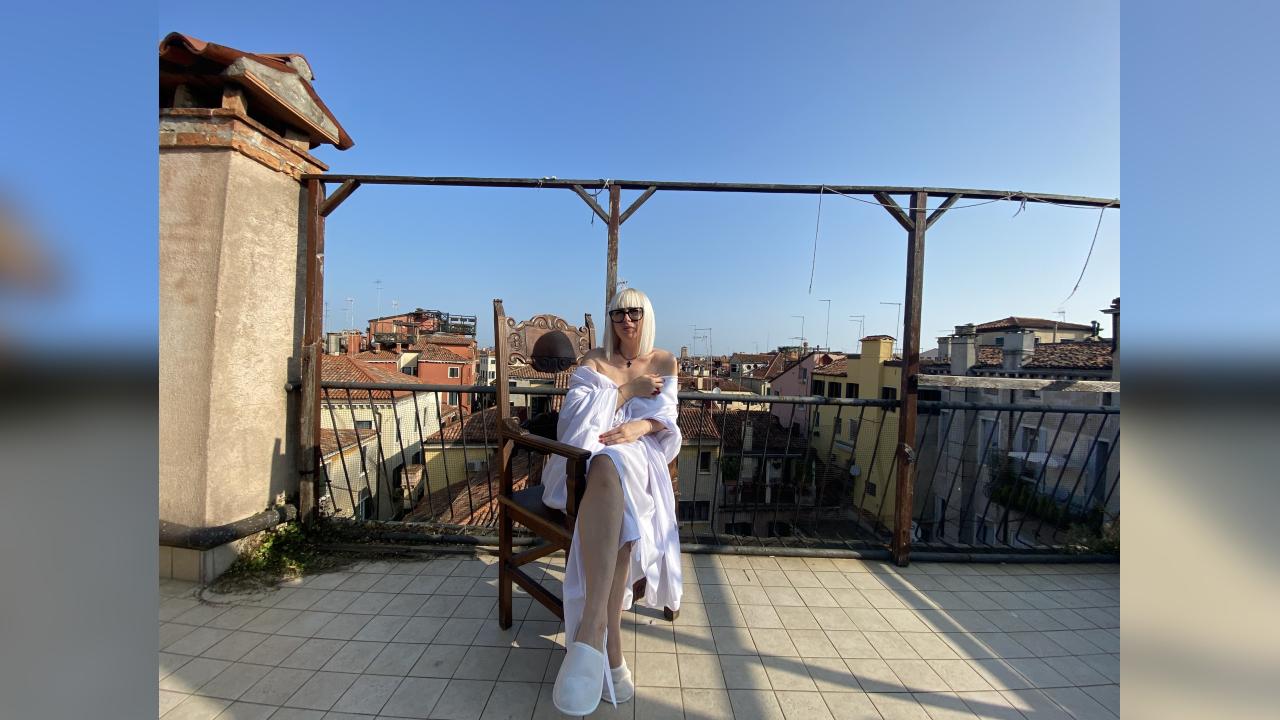 Webcam chat profile for SweetBerry035: Exhibition