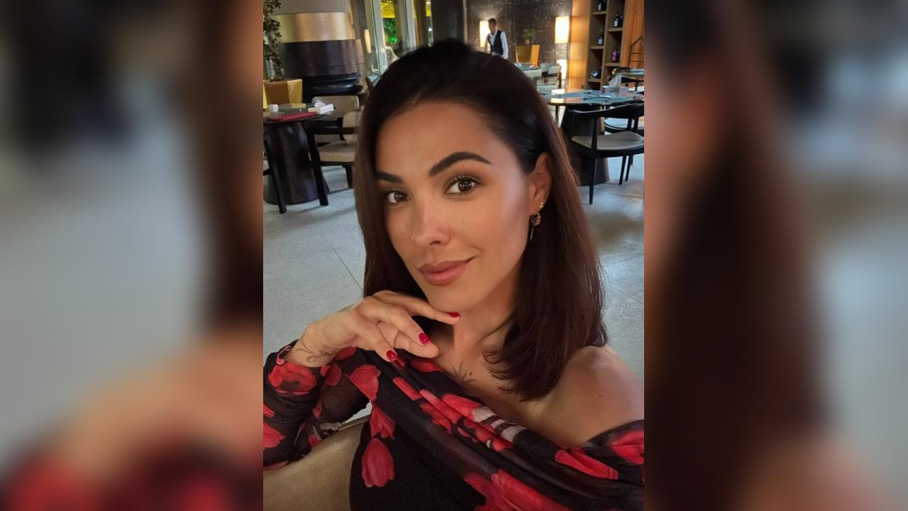 Webcam chat profile for Millane: Dancing