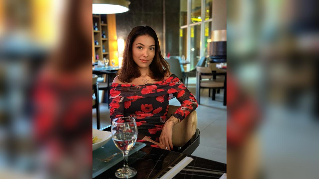 Webcam chat profile for Millane: Dancing