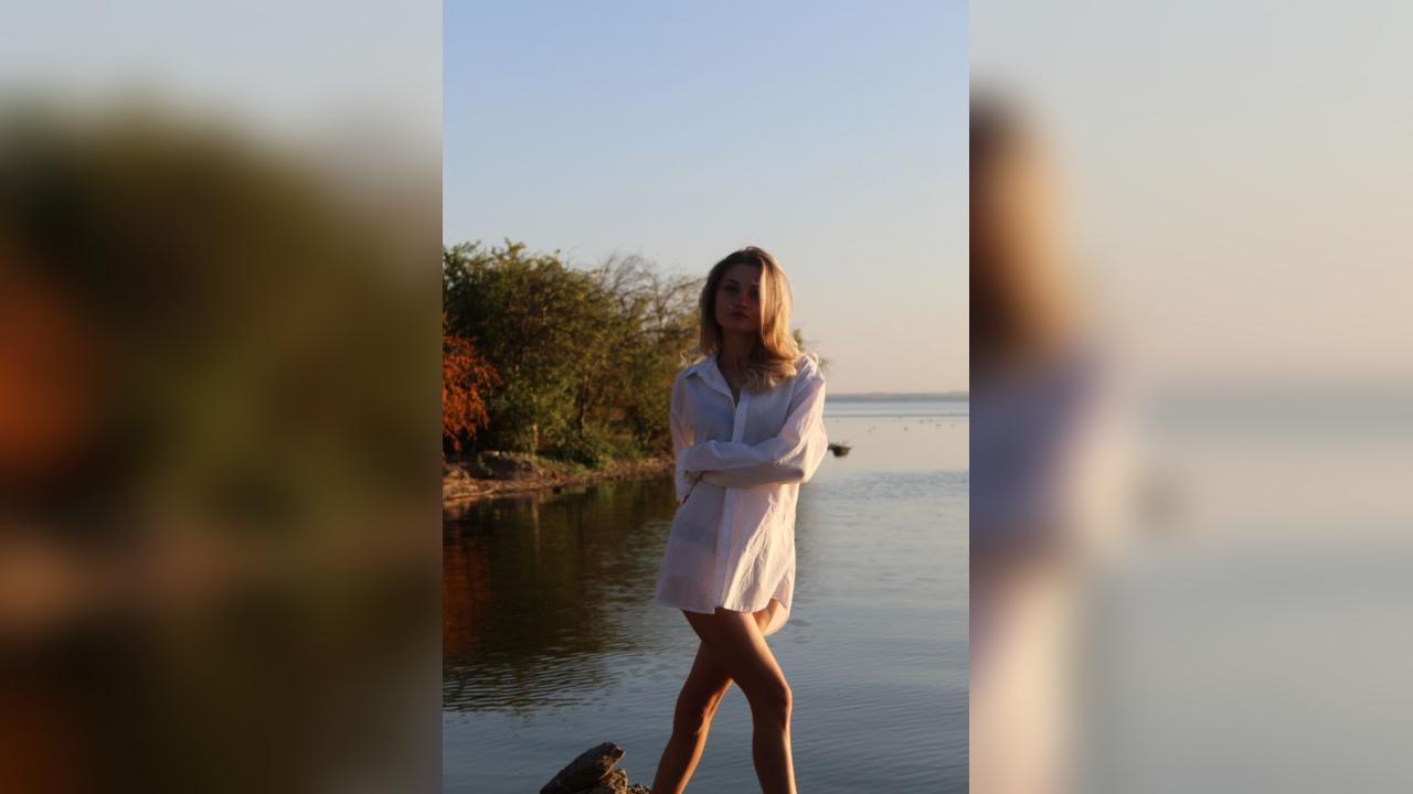 Webcam chat profile for Amarella: Dancing