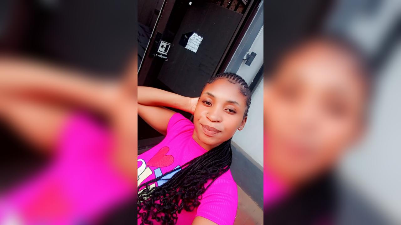 Webcam chat profile for sexgirl: Nipple play