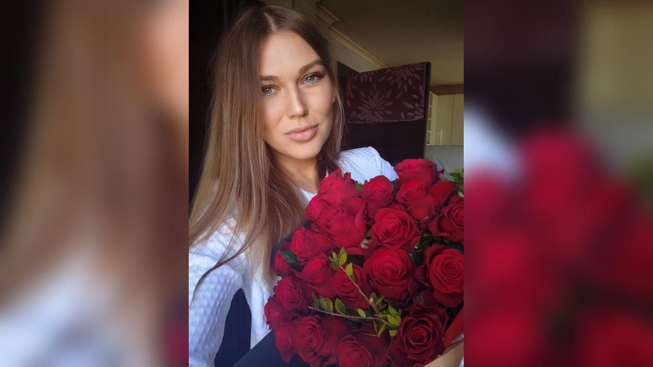 Webcam chat profile for BernuLover: Legs, feet & shoes