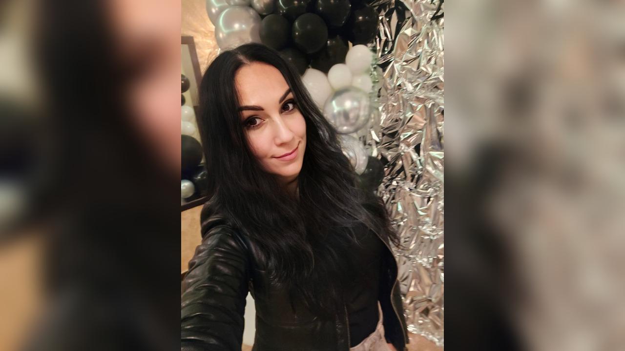 Webcam chat profile for Melan1e: Outfits