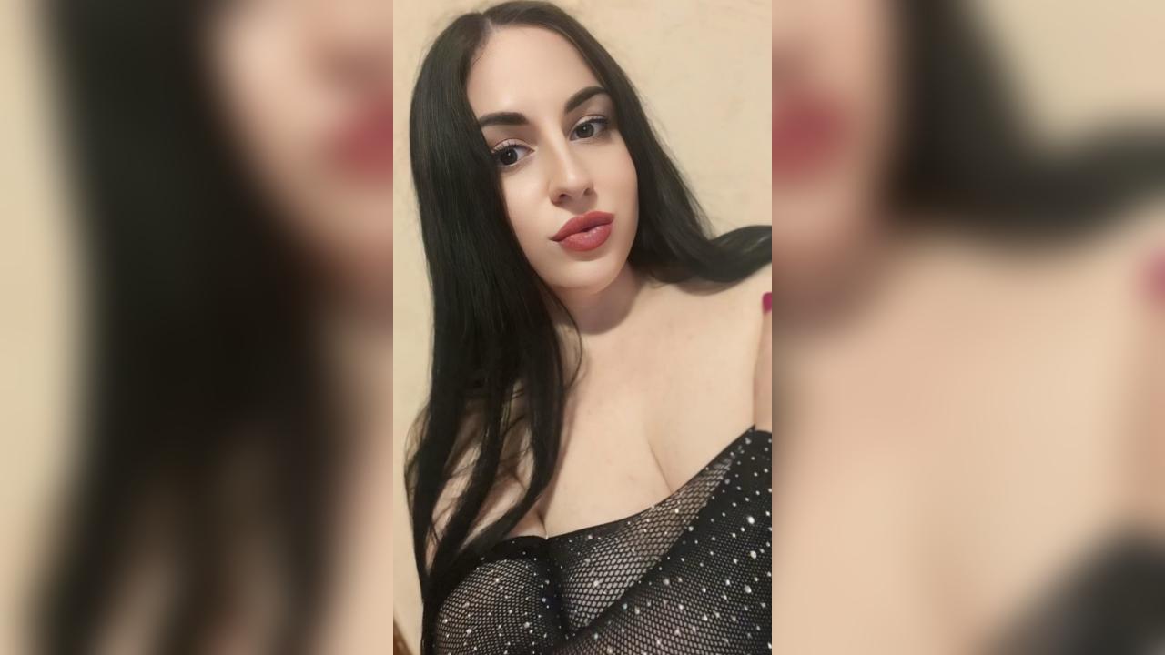 Webcam chat profile for BabyPeach