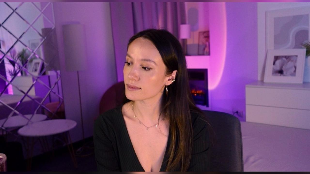 Webcam chat profile for AgnesGoddes: Legs, feet & shoes