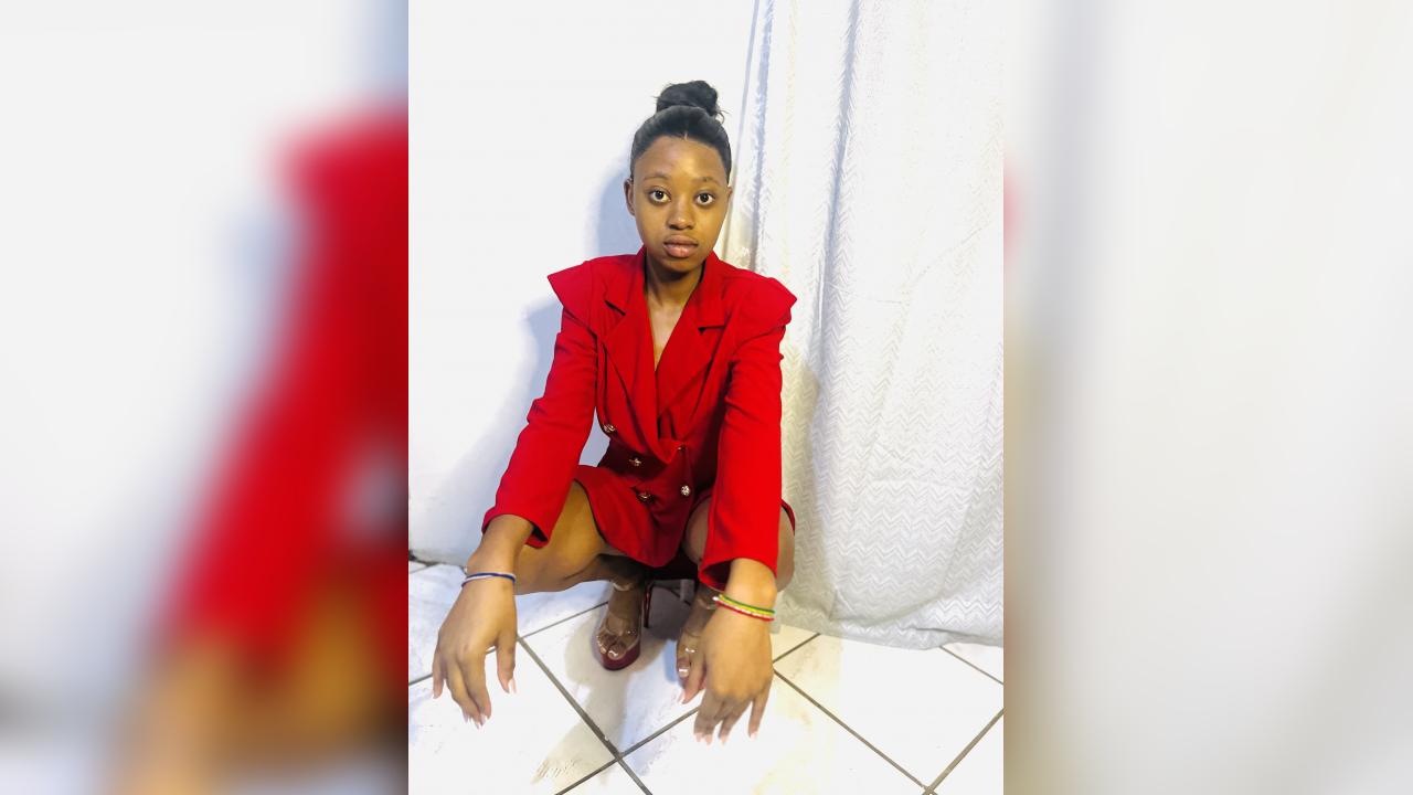 Webcam chat profile for Sexyhoney: Exhibition