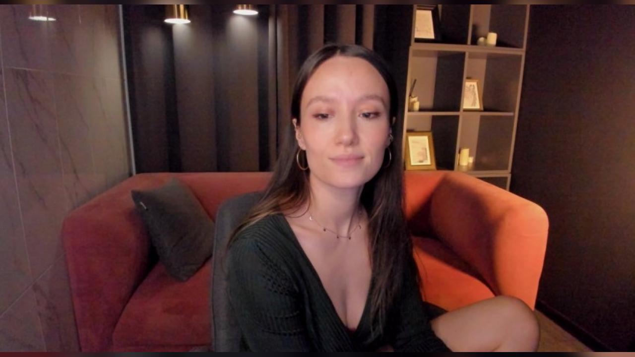 Webcam chat profile for AgnesGoddes: Legs, feet & shoes