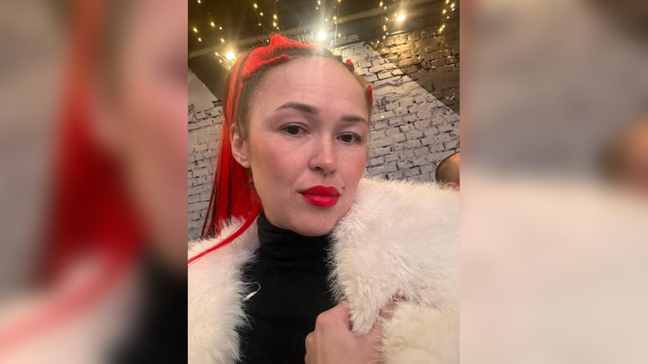 Webcam chat profile for Margosha1: Smoking