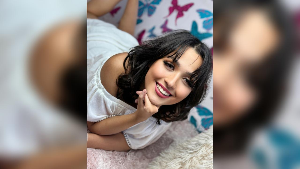 Webcam chat profile for RosieSpark: Leather