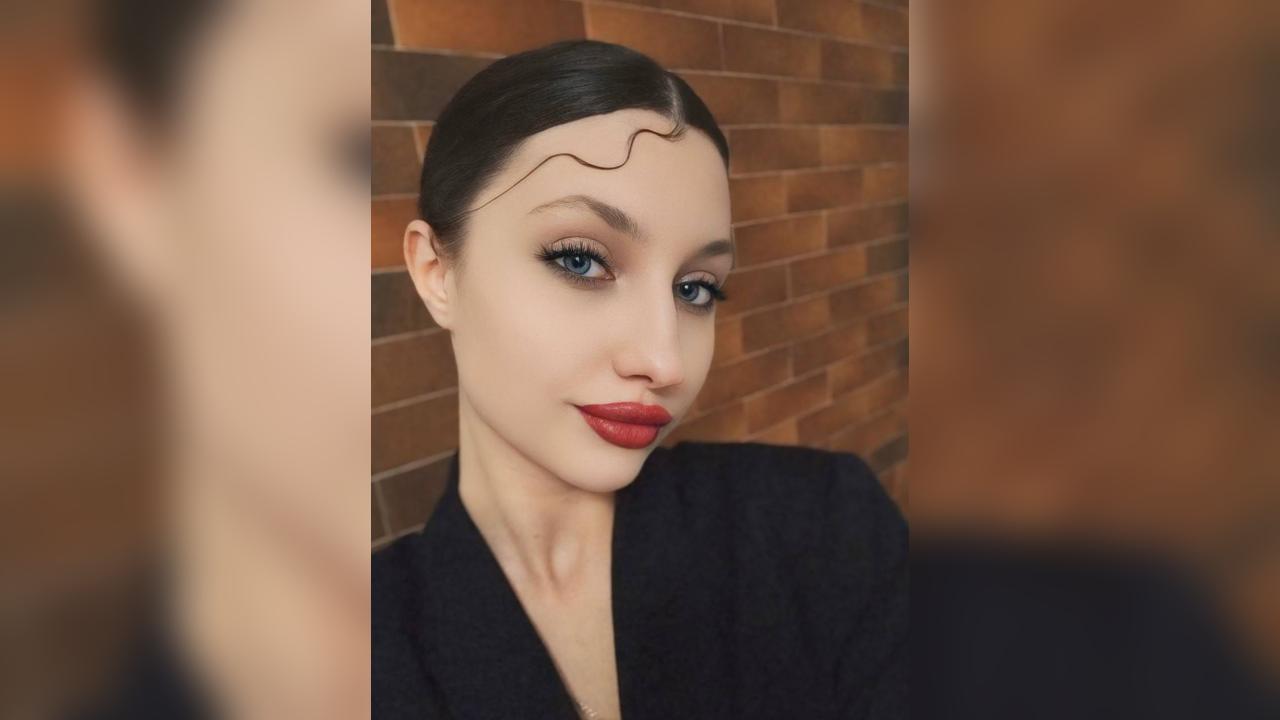 Webcam chat profile for MadEmpress: Travel