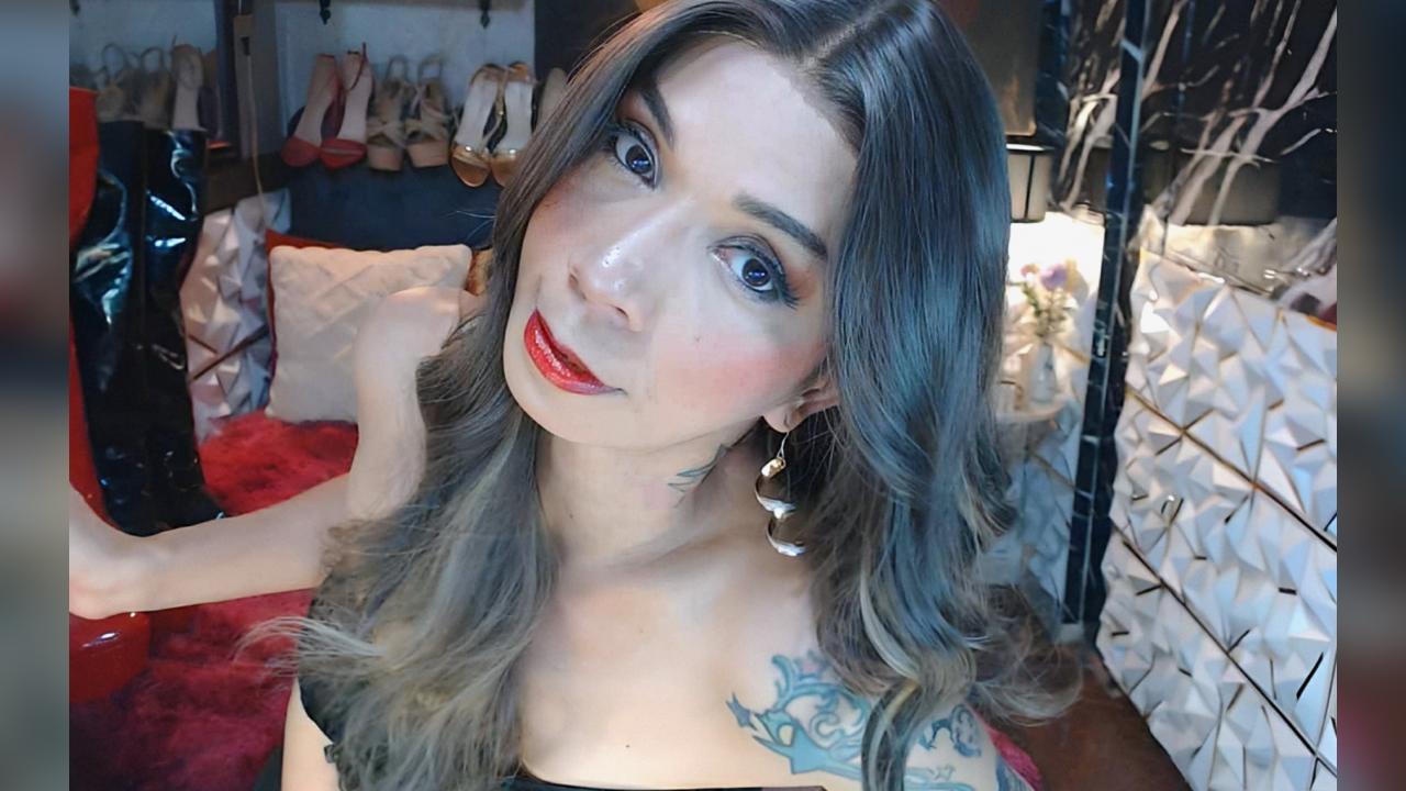 Webcam chat profile for CELINAFOX: Dominatrix