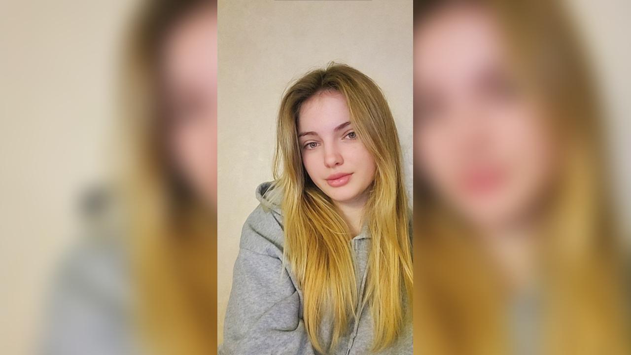 Webcam chat profile for SweetRinaKiss: Outfits