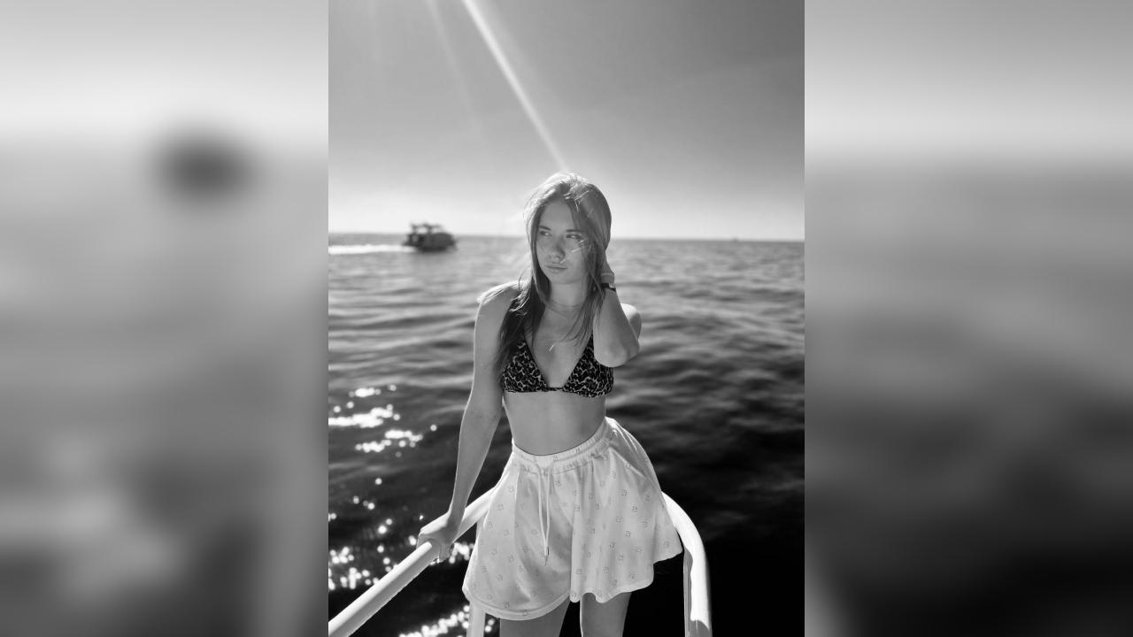 Webcam chat profile for LinaMirey: Outfits