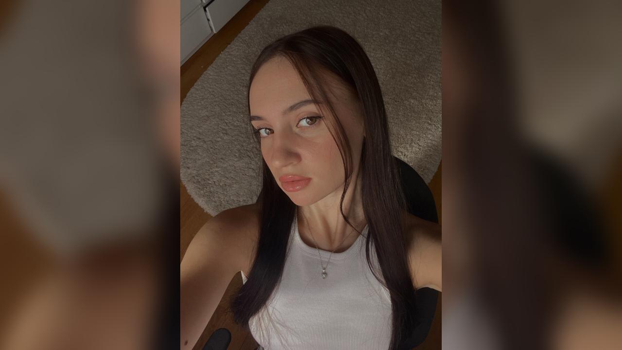 Webcam chat profile for AlishaSunn: Outfits