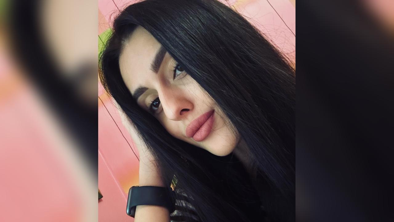 Webcam chat profile for LenaSaxon: Outfits