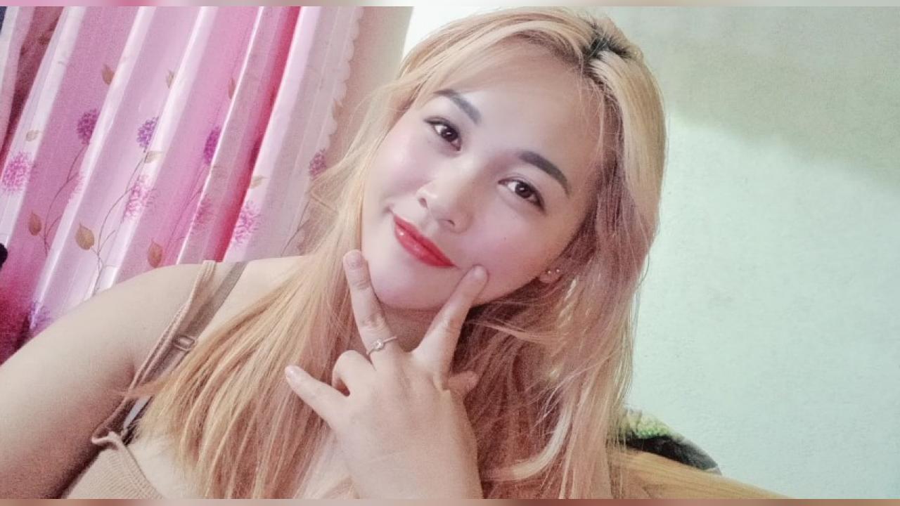 Webcam chat profile for NikkiBella: Humor