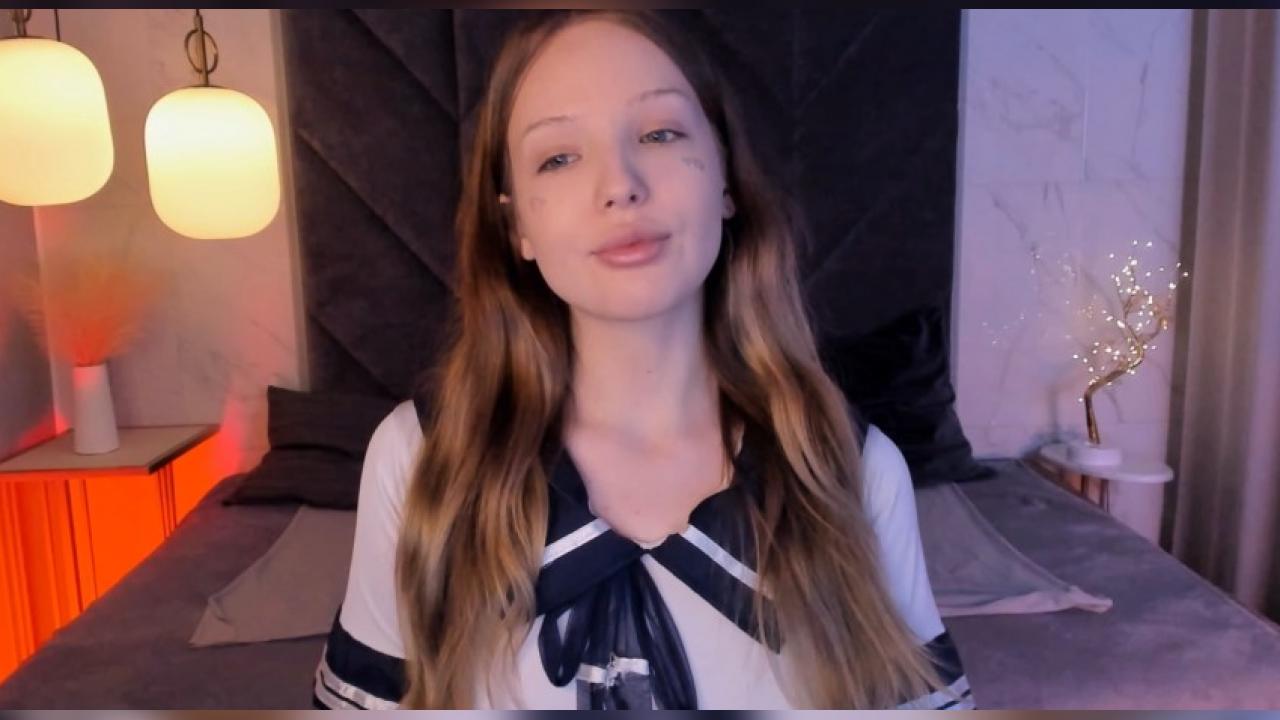 Webcam chat profile for IrisFresh: Legs, feet & shoes