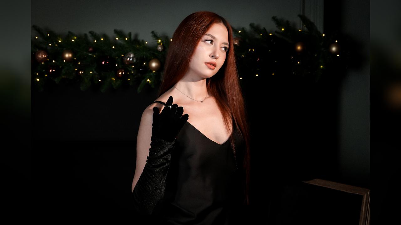 Webcam chat profile for ElleSweet: Latex & rubber