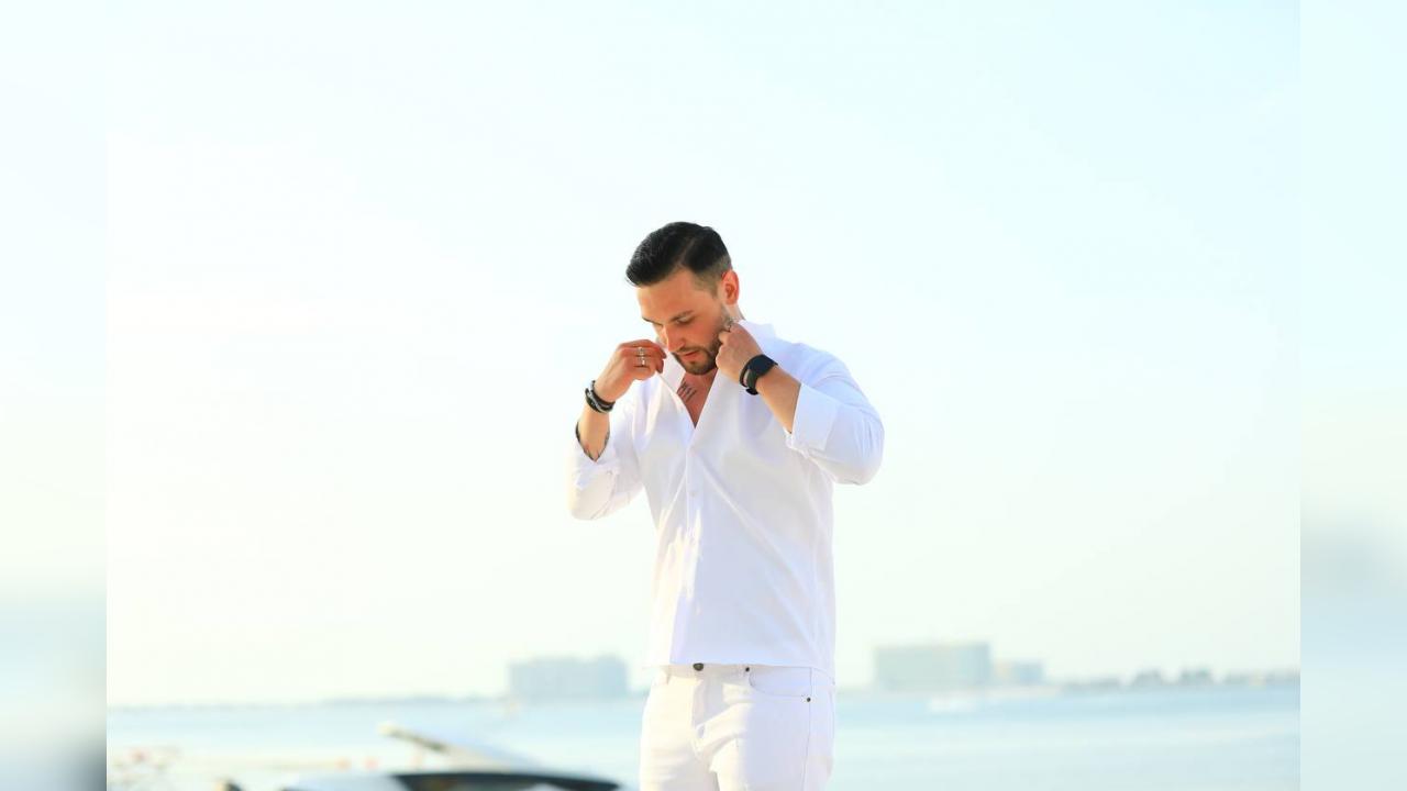 Webcam chat profile for TonyMorgan: Nipple play