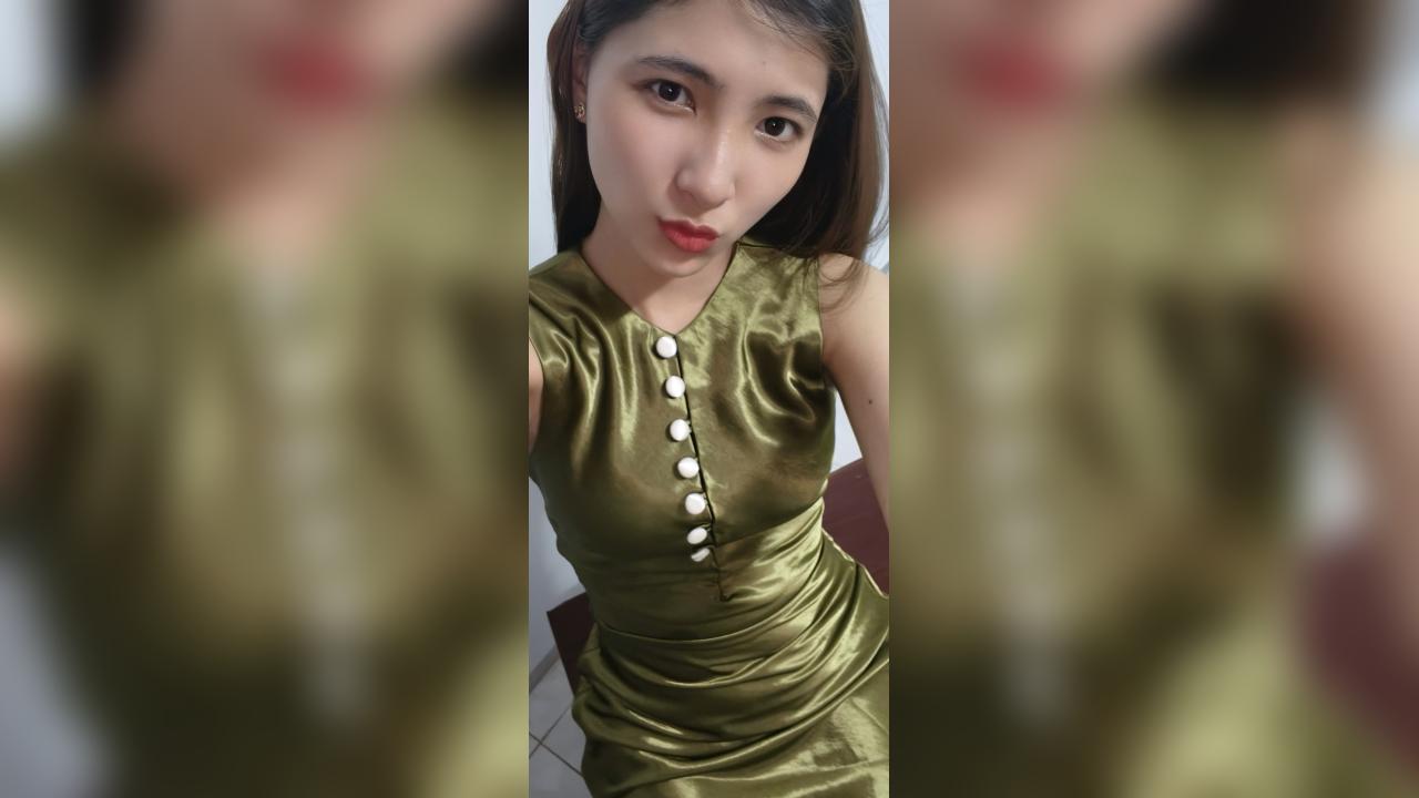 Webcam chat profile for cherry: Legs, feet & shoes