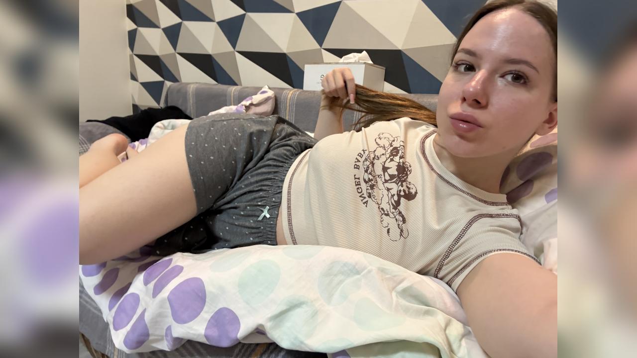 Webcam chat profile for YourBarbieLove: Leather