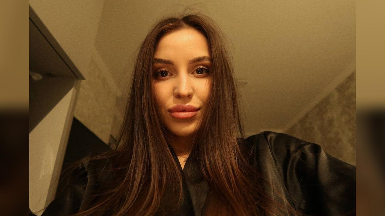 Webcam chat profile for Violet