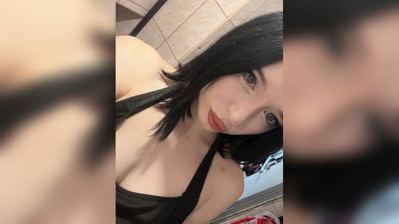 Webcam chat profile for LisaBevy: Dominatrix