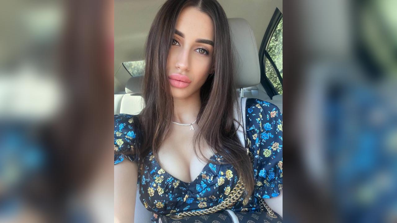 Webcam chat profile for 1Alisa: Ask about my Hobbies