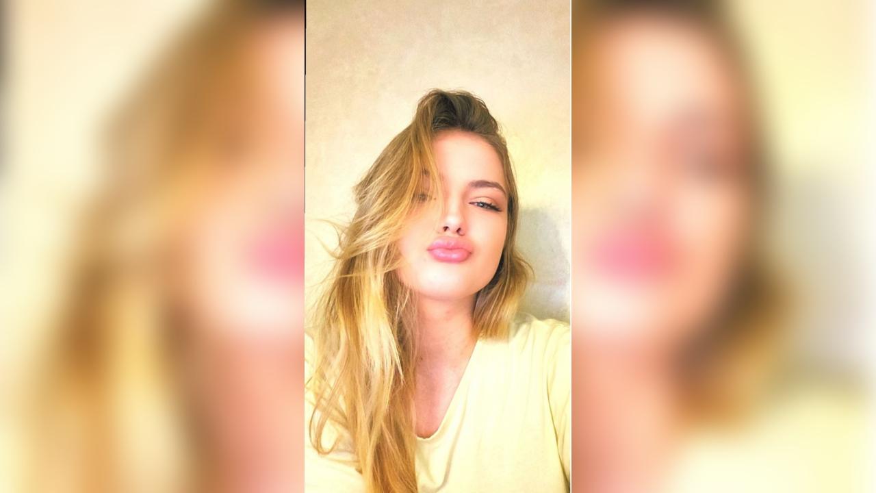 Webcam chat profile for SweetRinaKiss: Outfits