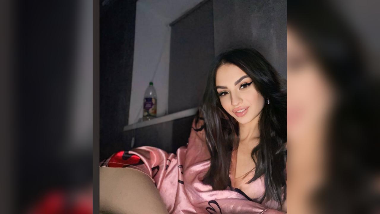 Webcam chat profile for 1GentleTouch