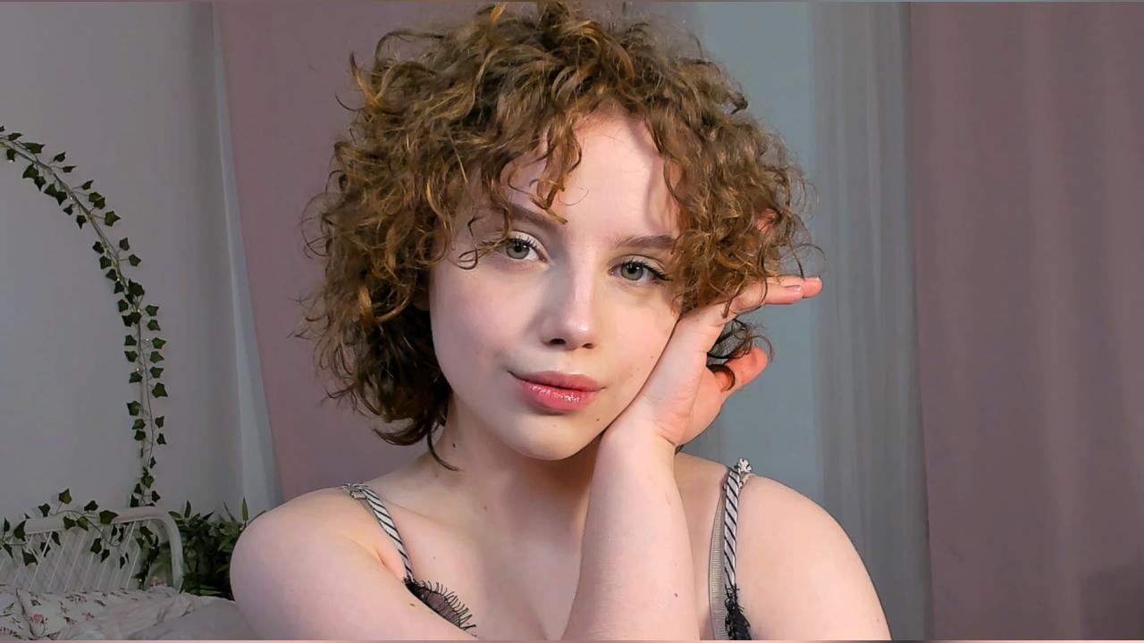 Webcam chat profile for GabiAddams: Legs, feet & shoes