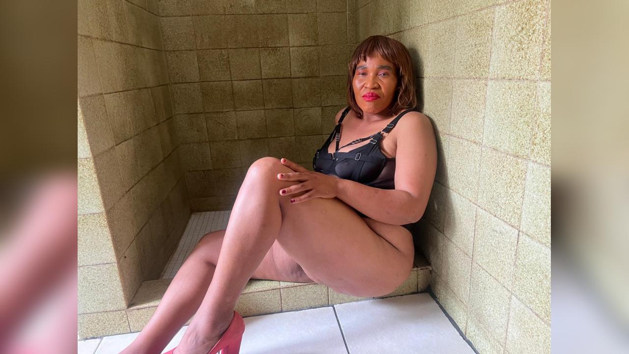 Webcam chat profile for PinkCandyMLF: Bondage & discipline