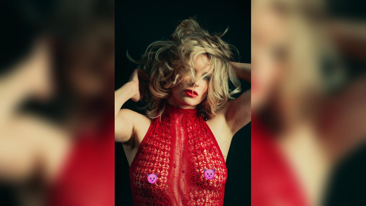 Webcam chat profile for warmhug: Outfits