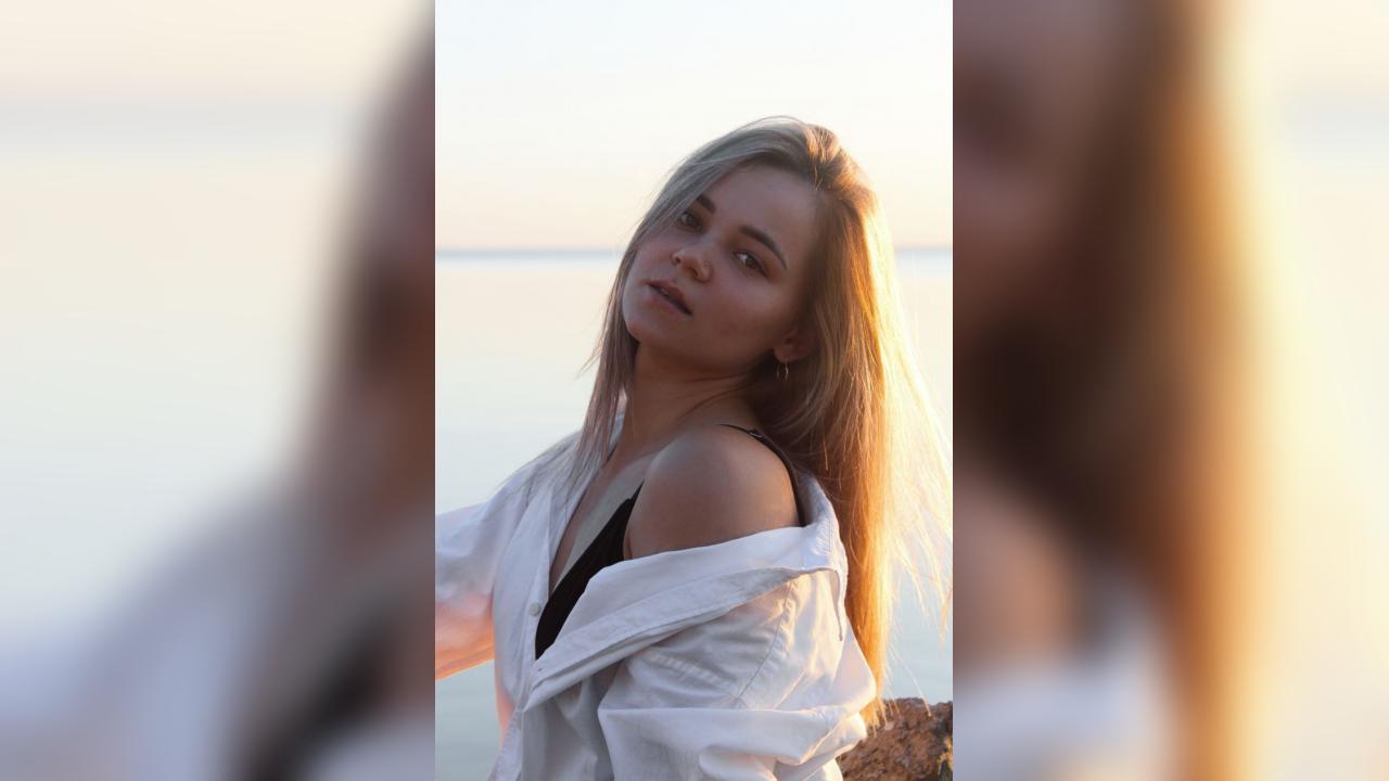 Webcam chat profile for Tavina: Dancing