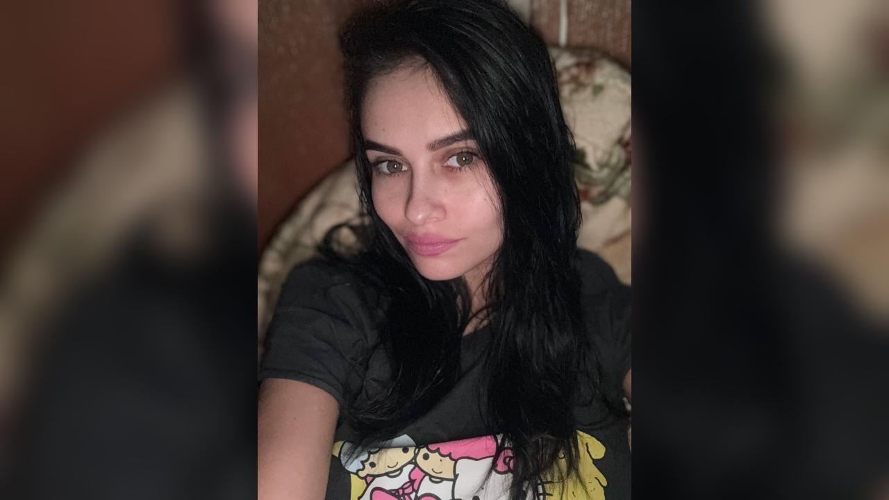 Webcam chat profile for LenNora