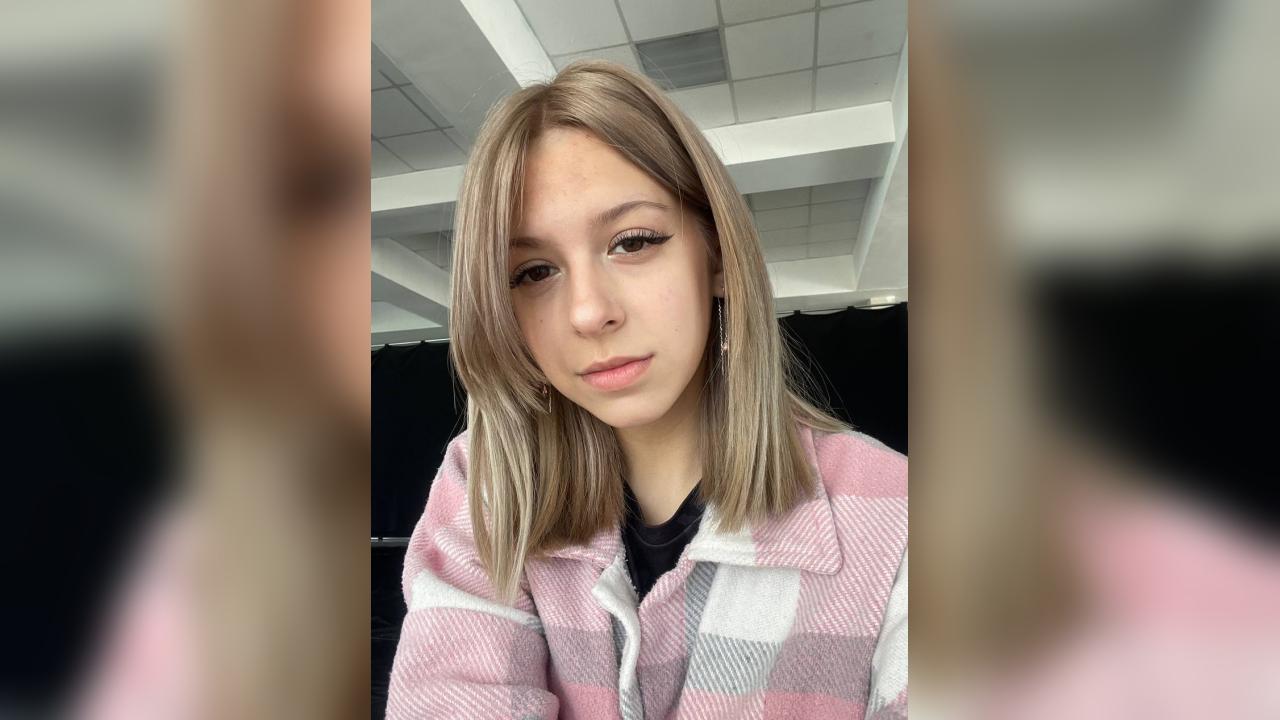 Webcam chat profile for ElzaX: Latex & rubber