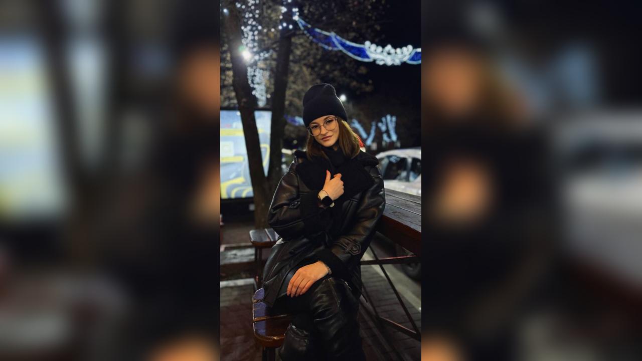 Webcam chat profile for Lunna: Ask about my Hobbies