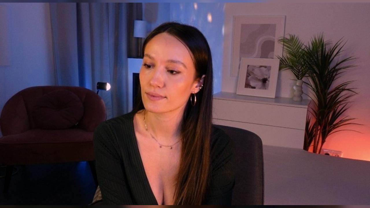 Webcam chat profile for AgnesGoddes: Legs, feet & shoes