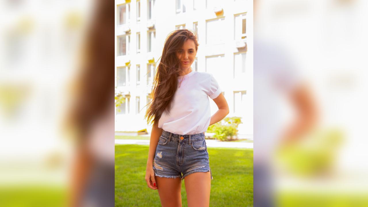 Webcam chat profile for Re3gina: Ask about my Hobbies