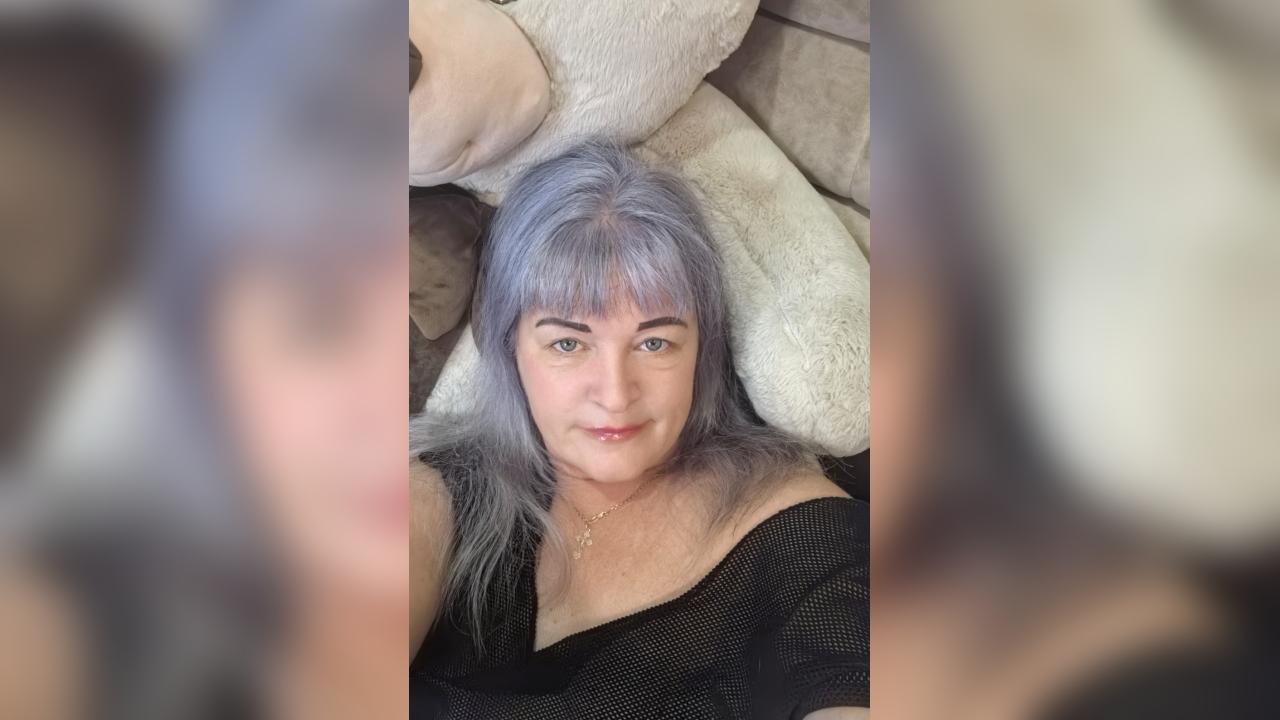 Webcam chat profile for SweetBerryYou: Leather